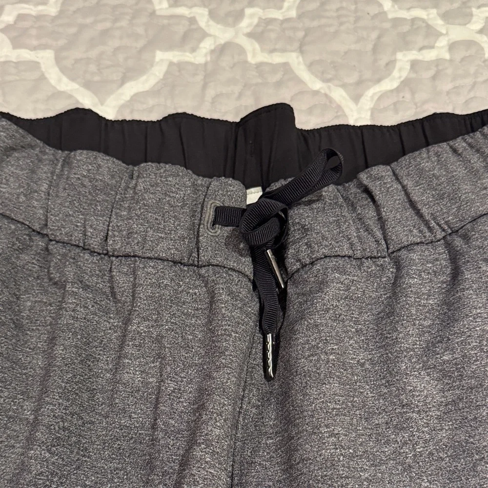 Lululemon On The Fly Pant Sz 8